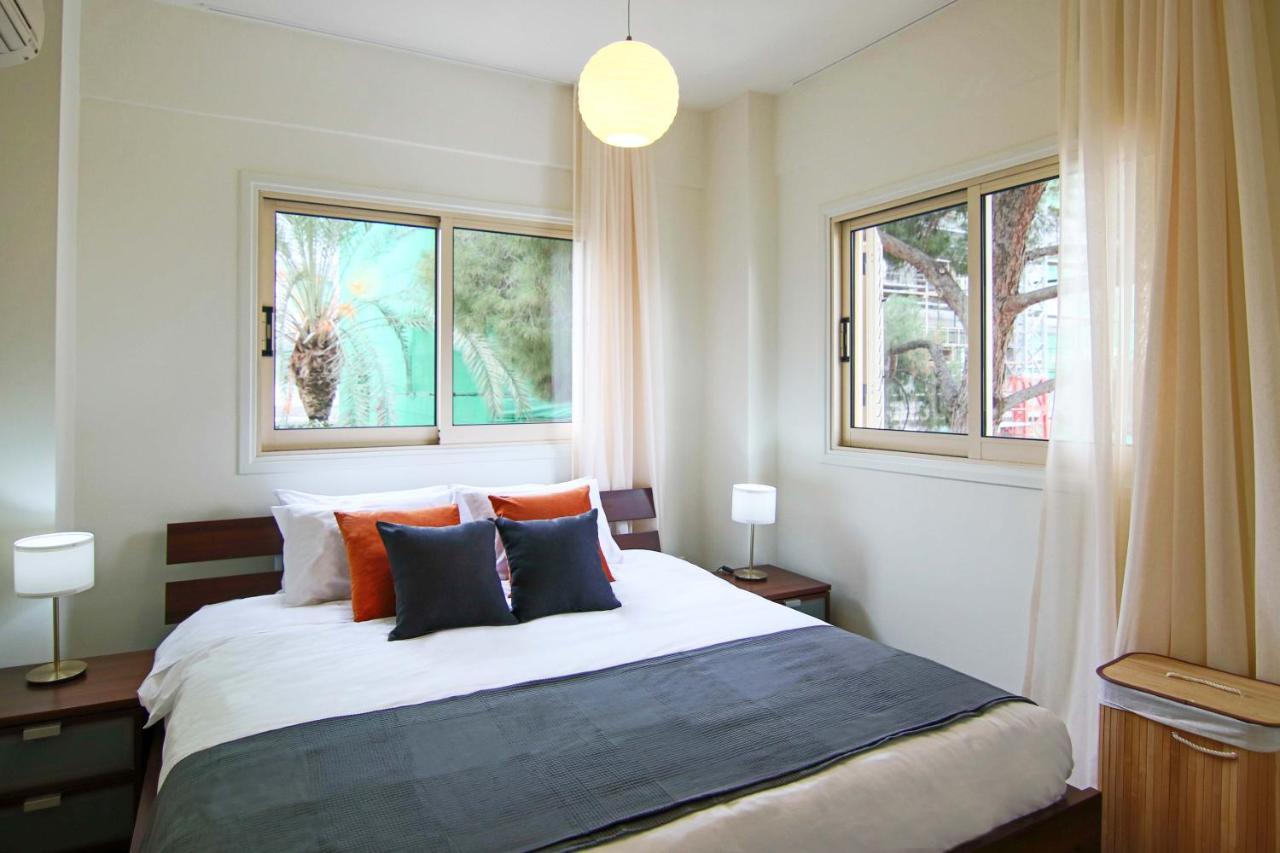 Phaedrus Living City View Luxury Iras Flat 102 니코시아 외부 사진