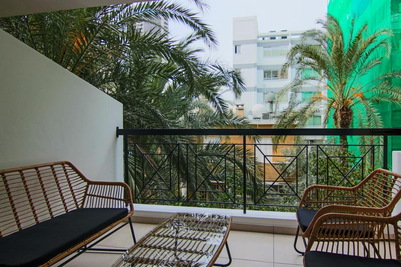 Phaedrus Living City View Luxury Iras Flat 102 니코시아 외부 사진