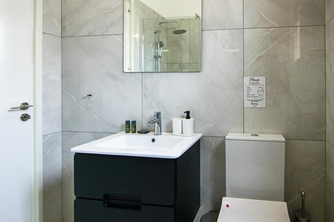 Phaedrus Living City View Luxury Iras Flat 102 니코시아 외부 사진